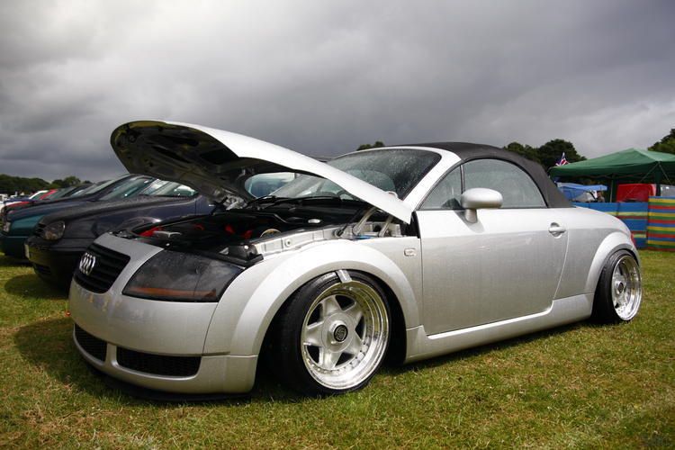 Uxbridge AutoShowers Retro Rides